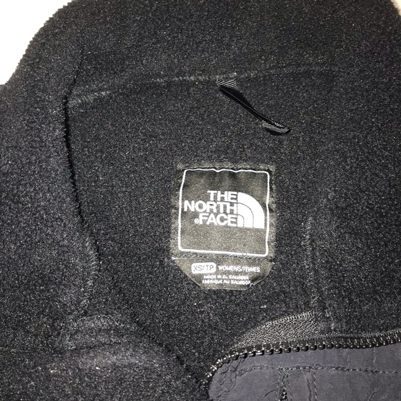 **SOLD** North Face Denali 2 jacket - Picture 2 of 6
